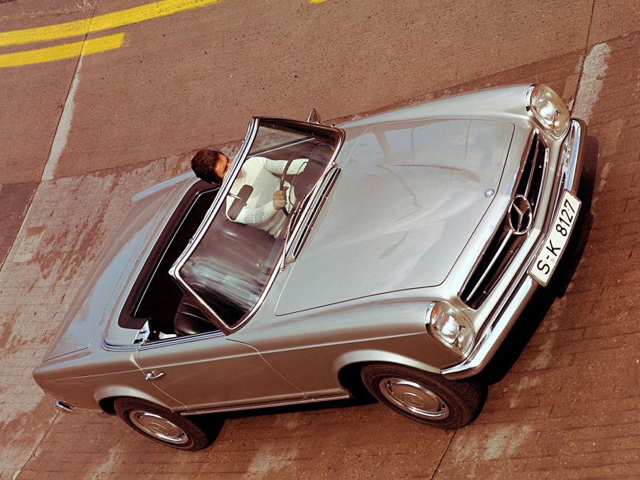  Mercedes-Benz 230 SL 1963 года  (фото 20 из 31)